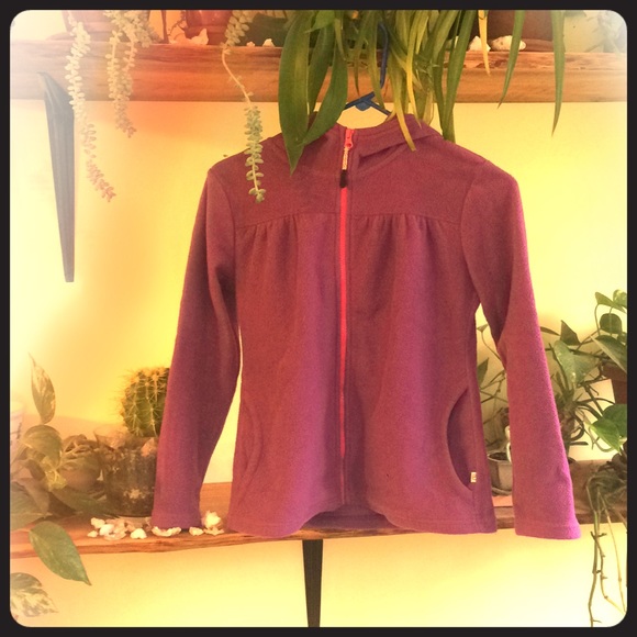 Magellan Outdoors Other - Magellan outdoors purple zip up hoodie youth L